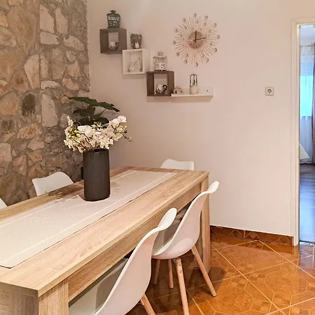Glavica By Interhome בית נופש Medaki