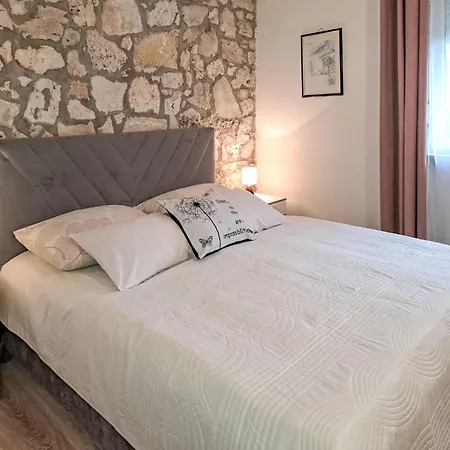 Glavica By Interhome בית נופש Medaki
